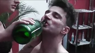Fatto video hard di donne con animali ebano bel sesso dopo una corsa