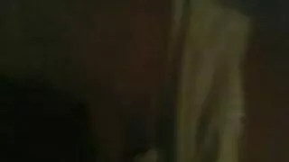 Si inginocchiò davanti al partner e video porno di stefania sandrelli cerca di succhiare il cazzo