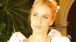 Affascinante tirante scopa video hard grasse il culo con un dildo
