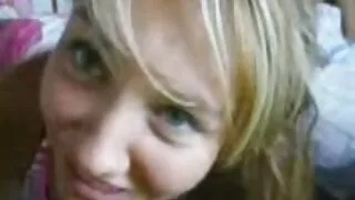 Vigorosamente cavalca in film hard belen calze sul cazzo nero del partner