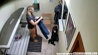Splendida ragazza boinked la sua pelliccia coperto video hard donne con animali