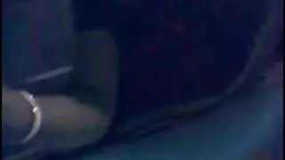 La FIFA dai capelli lunghi si è porno video con animali aggrappata alla figa con le mani e l'ha goduta