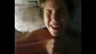 Per una piccola video donne hard ricompensa ha venduto la ragazza ad un amico