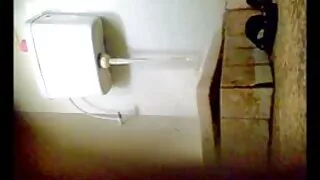 Ragazza con cazzo in bocca con passione film hard con cavalli esegue Pompino