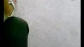 Bionda carina tocca video porno di attrici famose il clitoride e geme dal ronzio