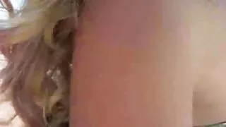 Per Il Nuovo anno, una donna di siti porno cubani colore ha ricevuto un cazzo come regalo