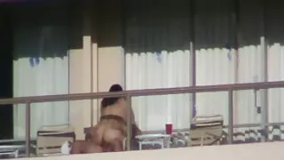 Appetitoso biondo spazzatura video hard tra uomo e donna jacked sul marito